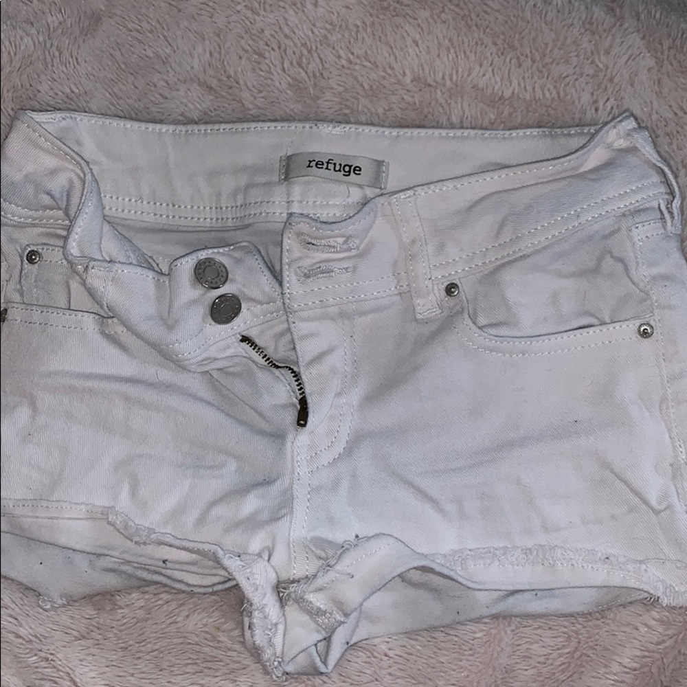 Refuge white jean shorts